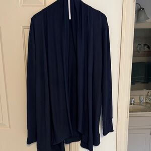 Athleta Navy Women's Pranayama restore wrap